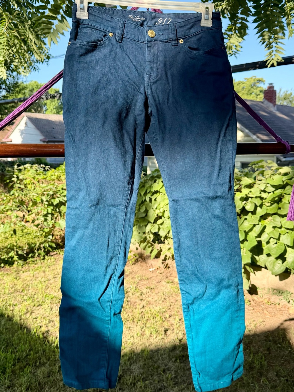 NWOT The Limited Women's Straight Leg Ombre Blue Jeans